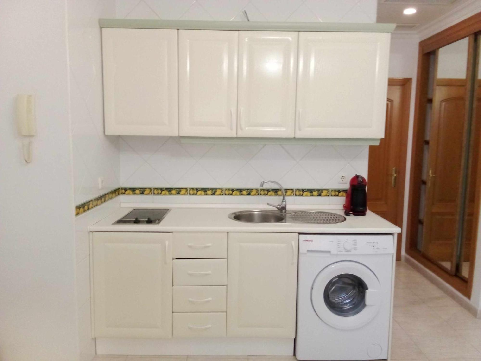 Coqueto Estudio En Calle Vela Benalmadena
